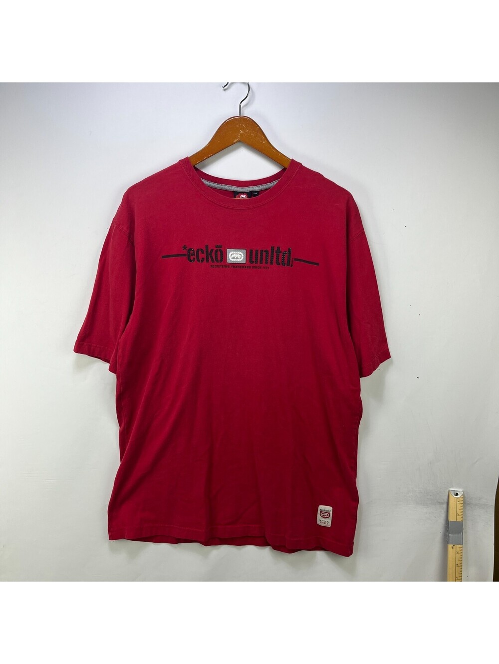 Vintage Ecko Unltd Red Y2K Short Sleeve Graphic T-Shirt L